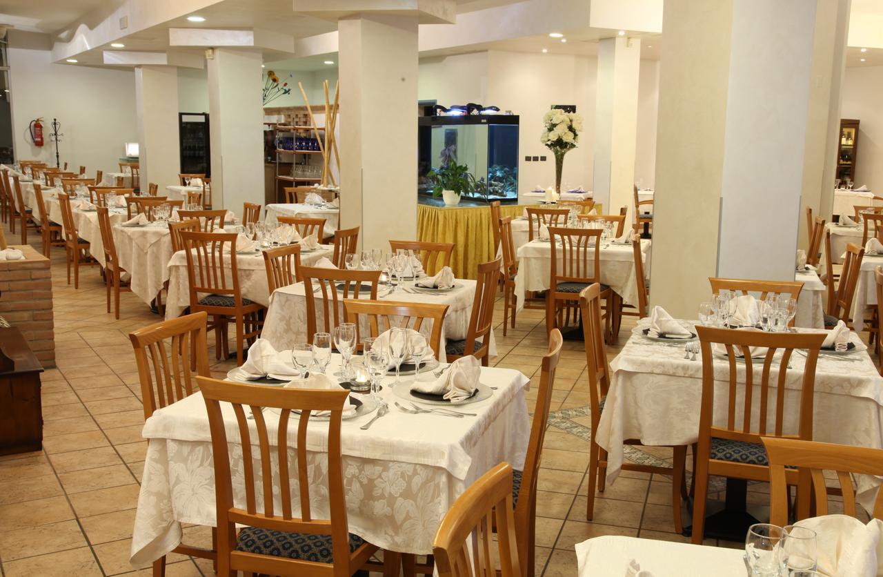 Hotel Plaza ليدو ديلي ايستينسي المظهر الخارجي الصورة